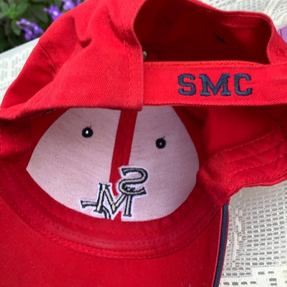 Autographed Cap - Picture 6 of 8
